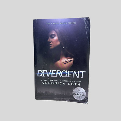 Divergent by Veronica Roth - Fehmerling Books