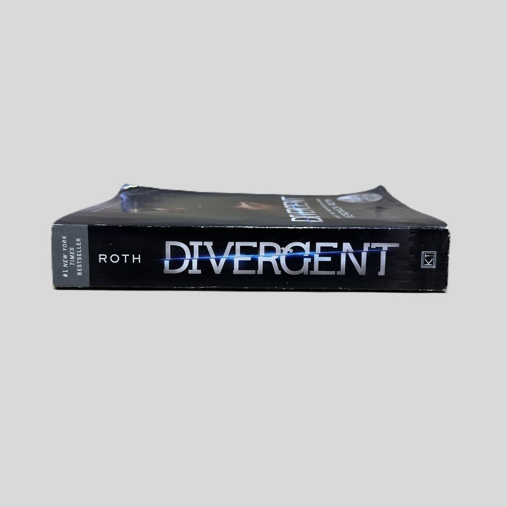 Divergent by Veronica Roth - Fehmerling Books